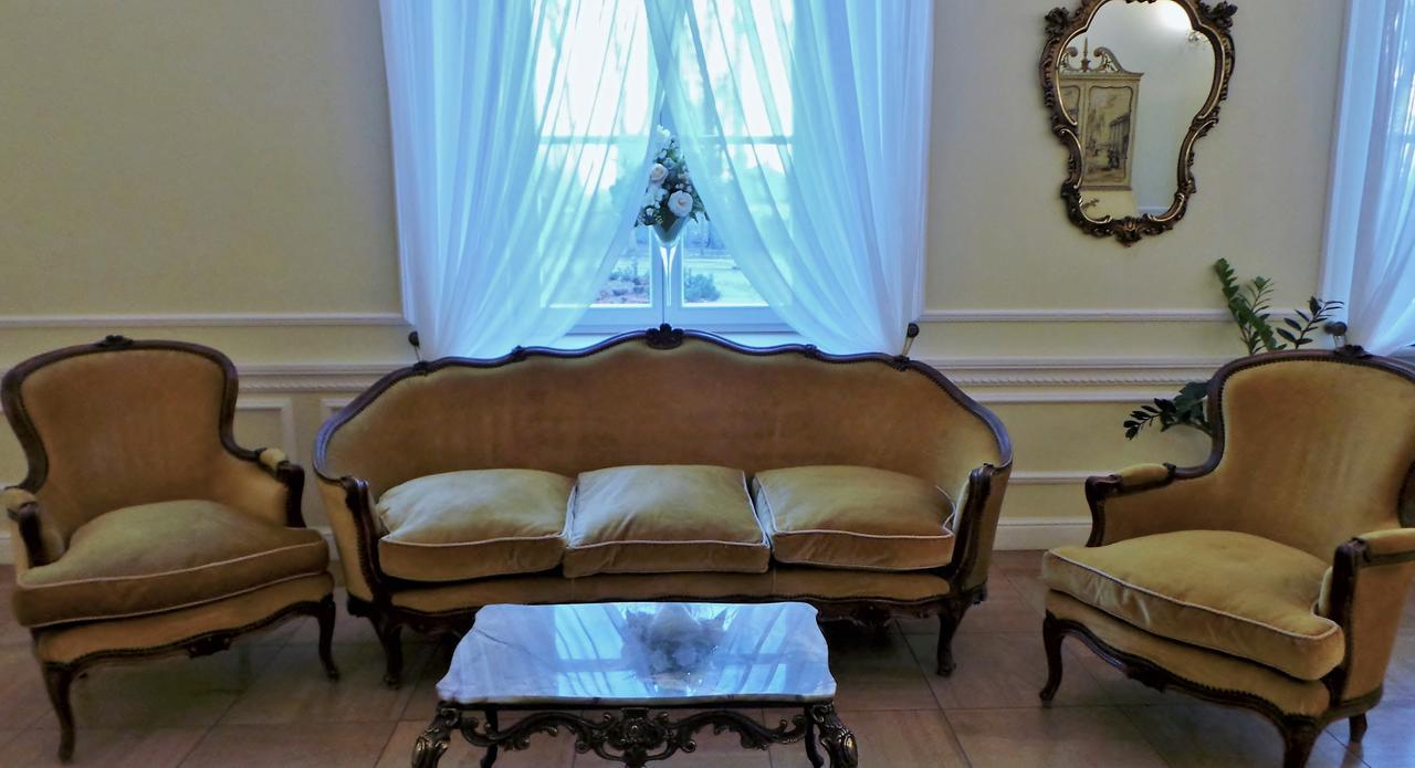 Palac Kobylin Extérieur photo