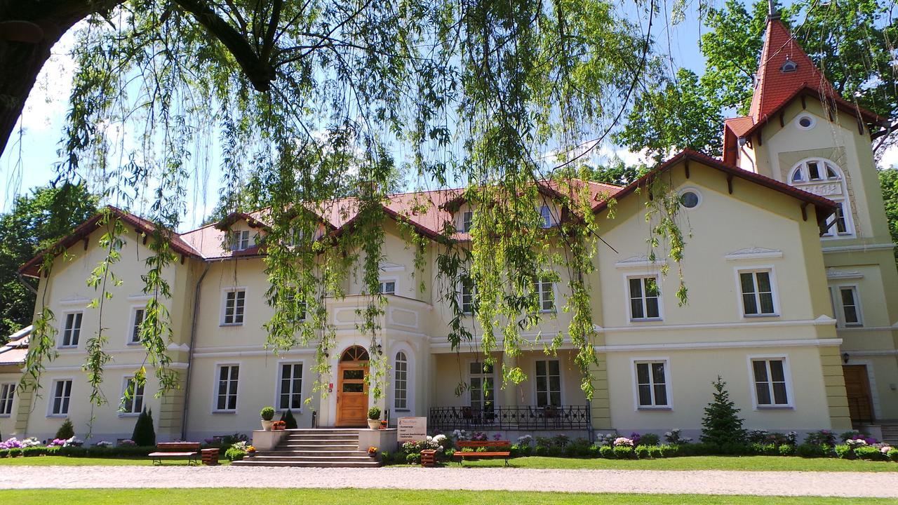 Palac Kobylin Extérieur photo